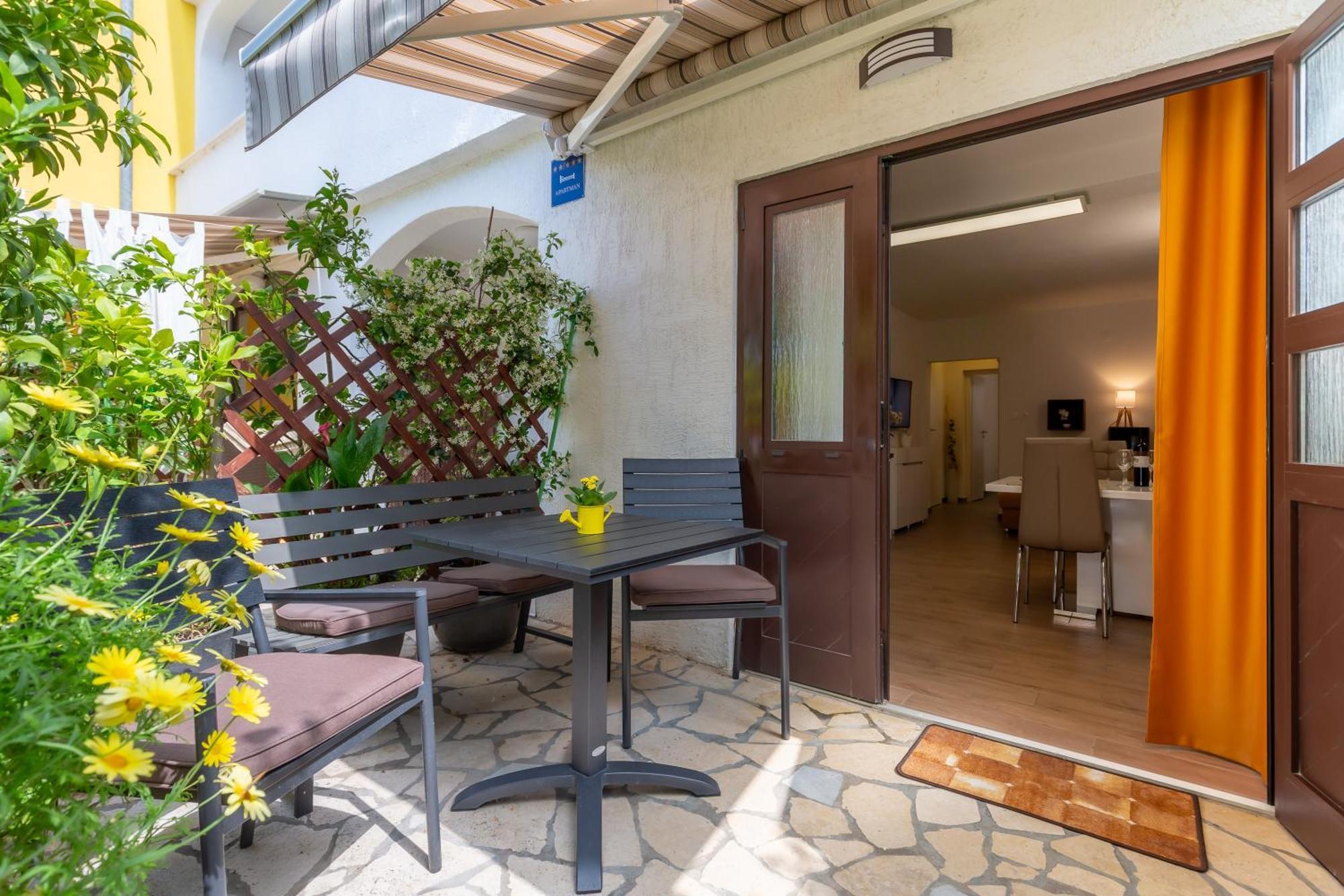 Apartment Vita Porec Bagian luar foto
