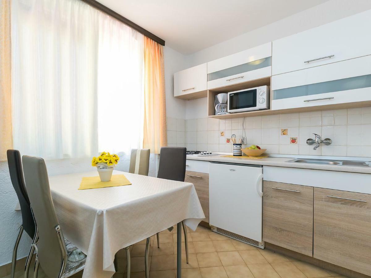 Apartment Vita Porec Bagian luar foto